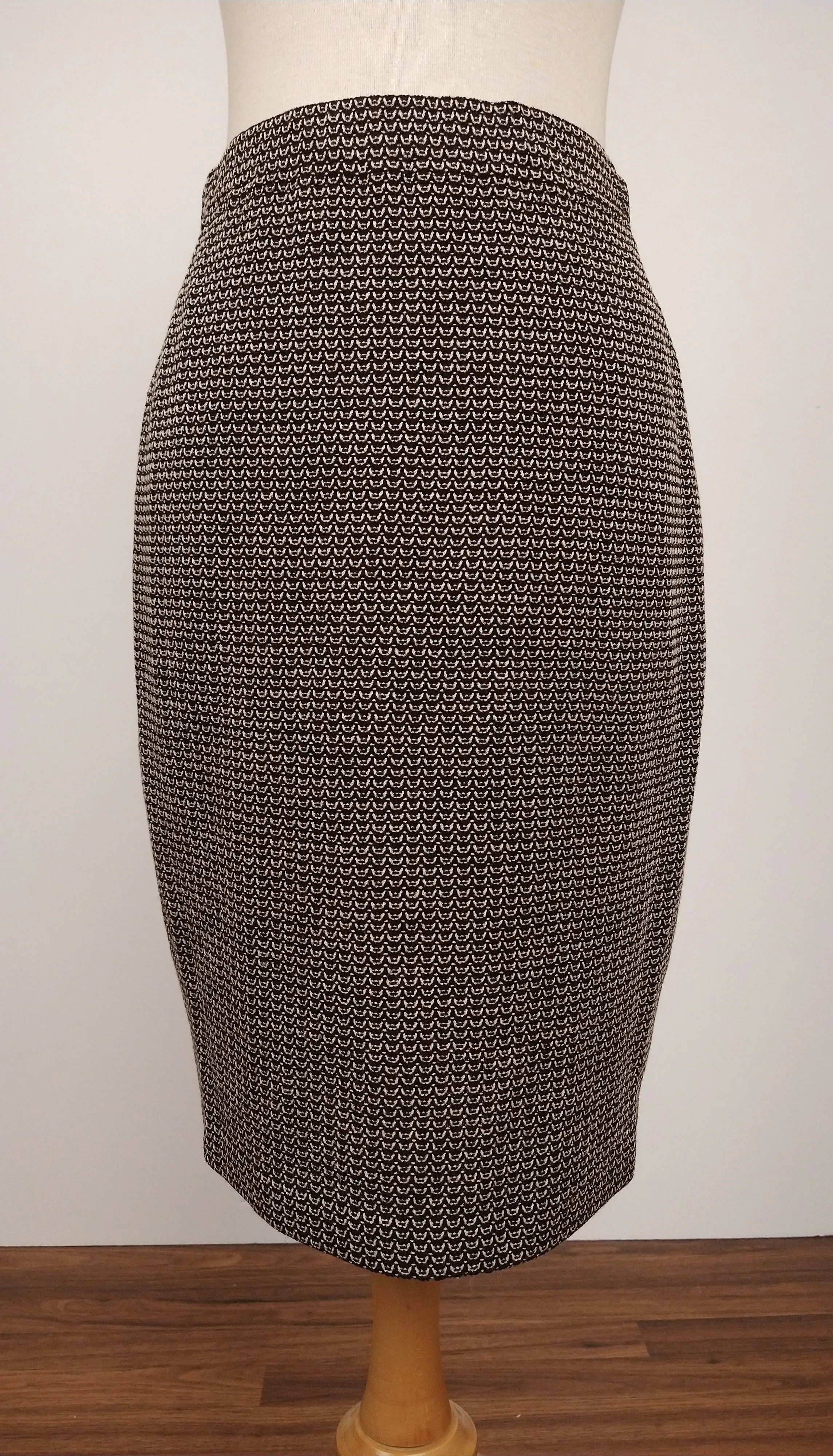 00's American Classic Chic Knit Skirt by St. John