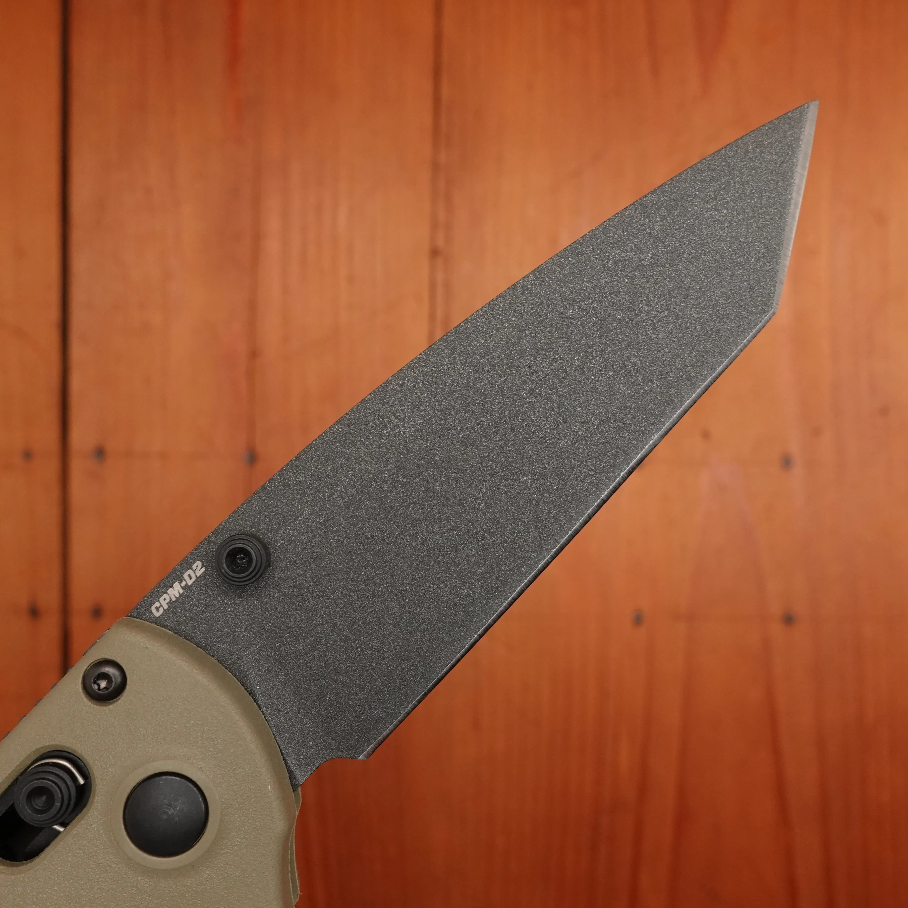 Benchmade 431BK-1 Redoubt Reverse Tanto CPM-D2 AXIS Lock Ranger Green/Forest Grivory Handle