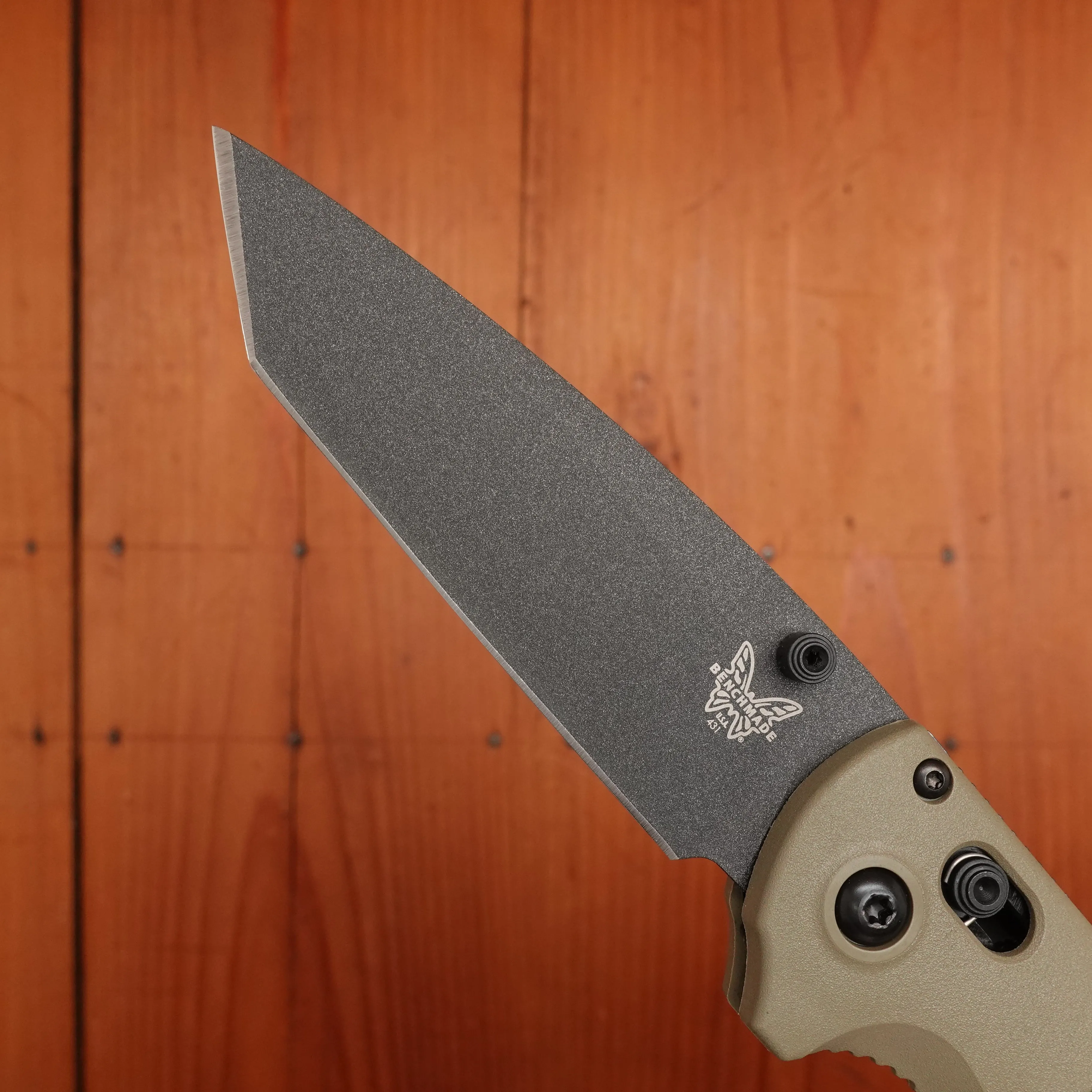 Benchmade 431BK-1 Redoubt Reverse Tanto CPM-D2 AXIS Lock Ranger Green/Forest Grivory Handle