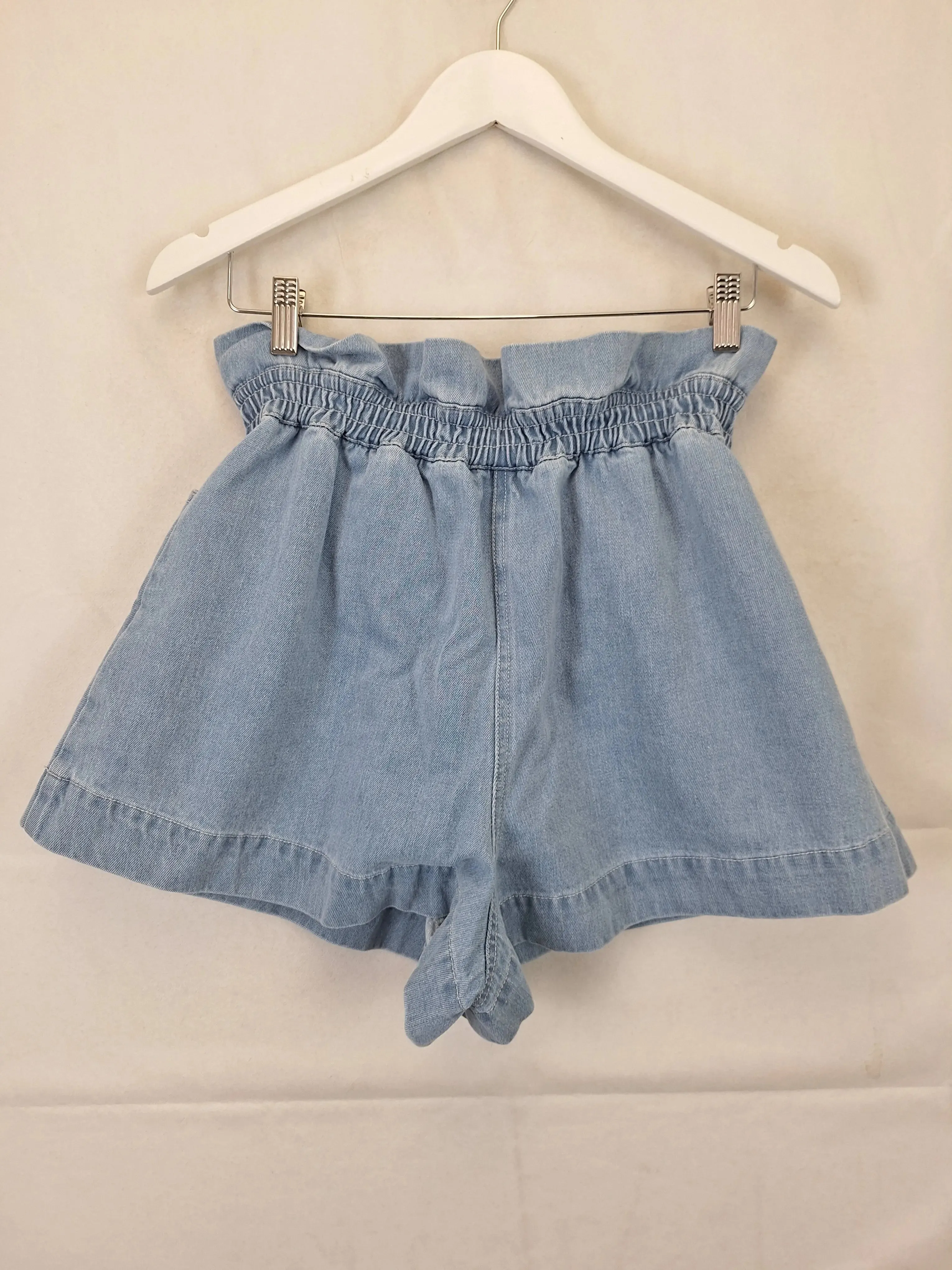 C/meo collective  Ruffled High Waisted  Shorts Size L