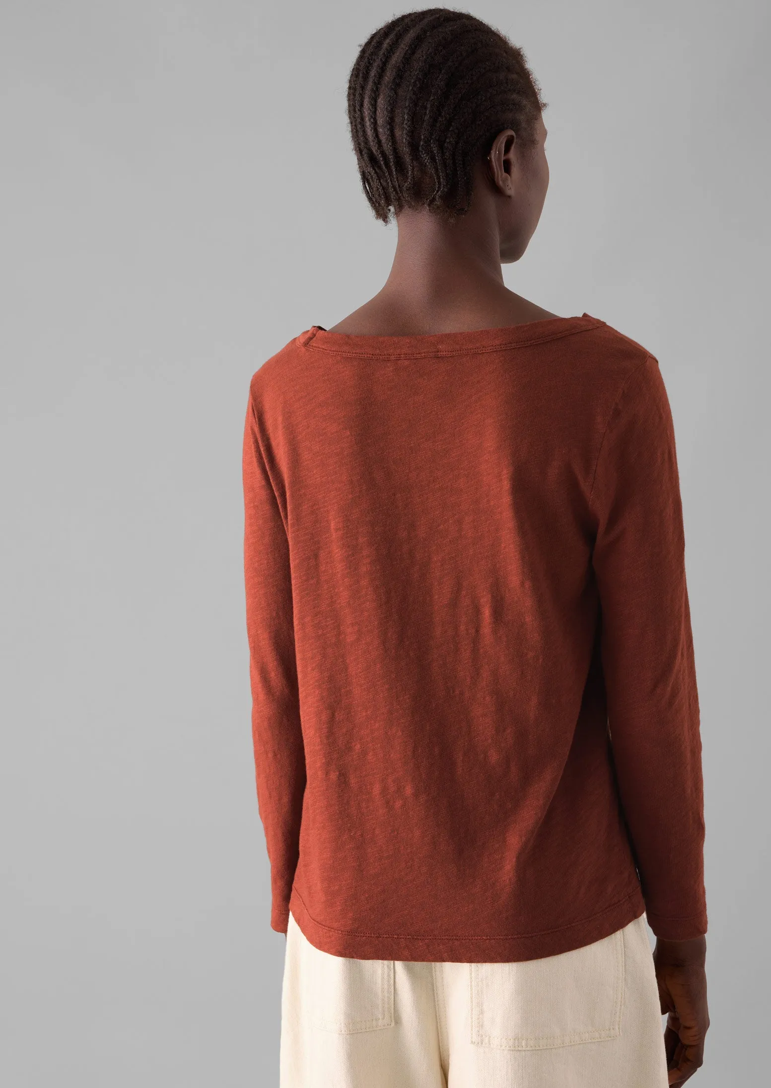 Lia Garment Dyed Boat Neck Tee | Braeburn Red