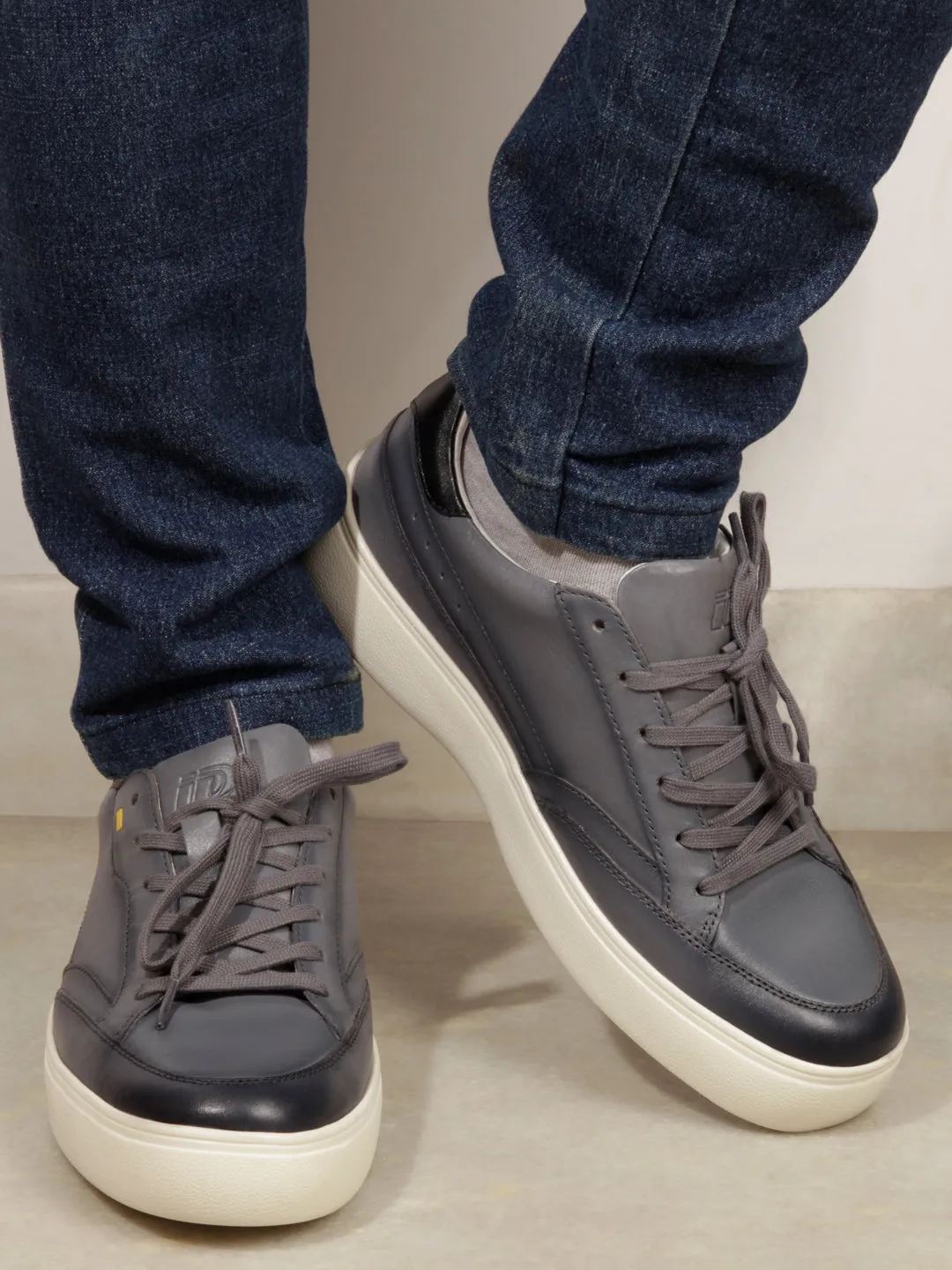 Men Grey Leather Sneaker (ID3091)