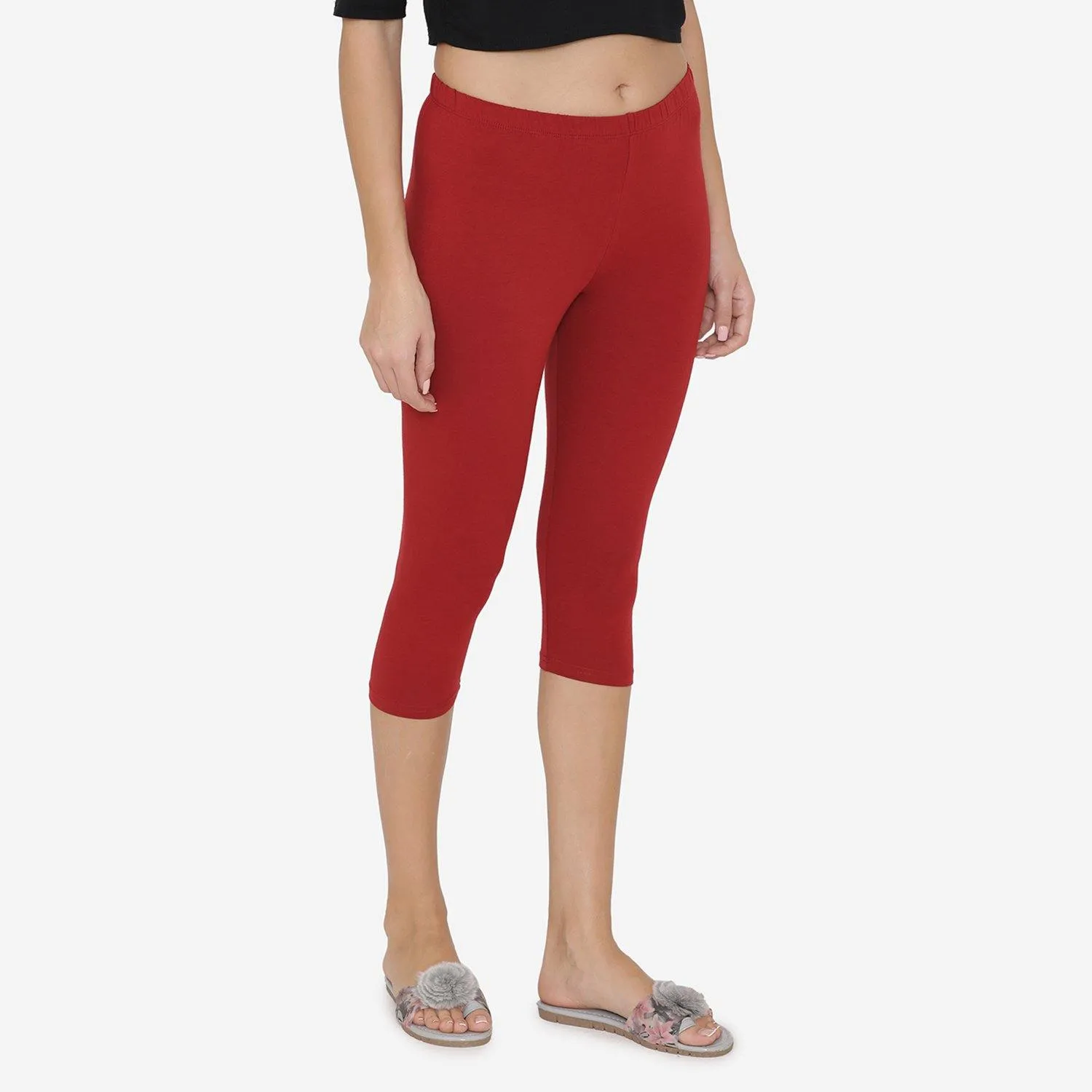 Women's Comfy Classy Capri Leggings - Maroon