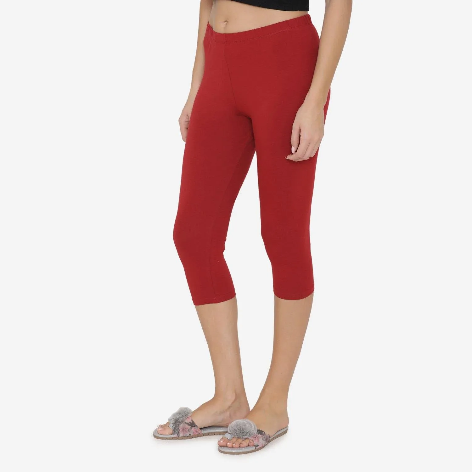 Women's Comfy Classy Capri Leggings - Maroon